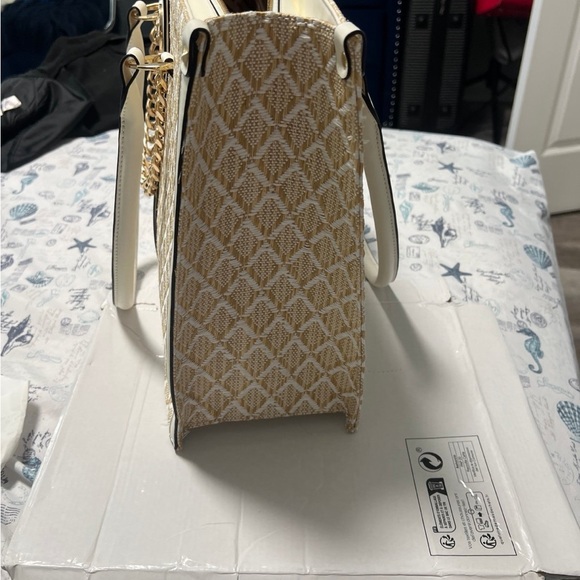 large aldo bag ideal for travel and vacation with single use - Picture 5 of 7